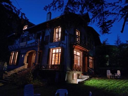 La Chaumière, Formule maison entière (La Chaumiere, Formule maison entiere) in Colmars