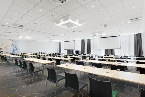 Novotel Berlin Mitte - image 14