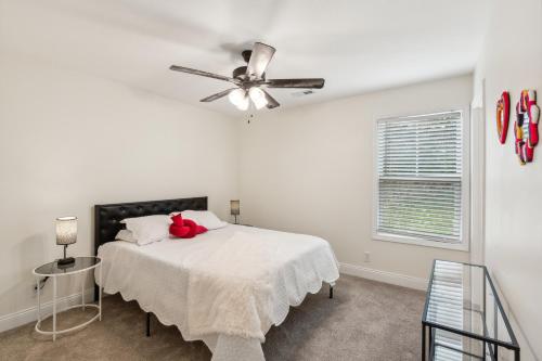 Alto D8 I Modern New Construction 2bd Apartment thumb 2