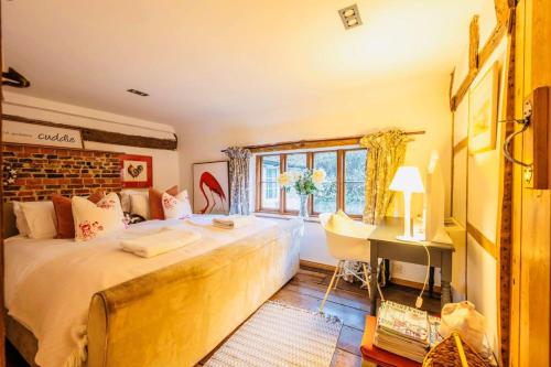 Super Host Large Luxury Cottage South Downs Park in Lodsworth