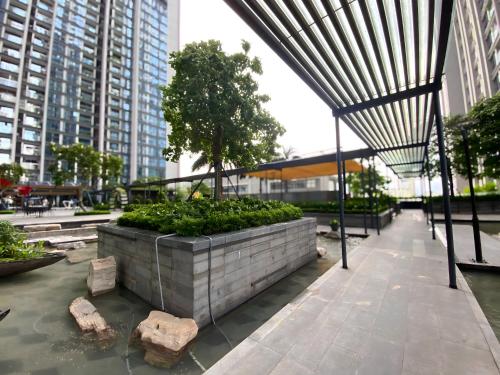 Vinhomes Metropolis Hanoi - South Land - image 5