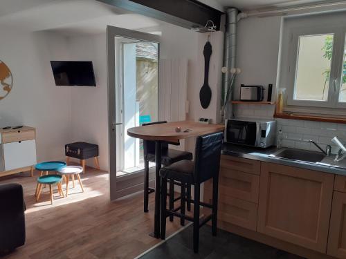 Joli F2 tout confort avec jardin - Location saisonnière - Vichy