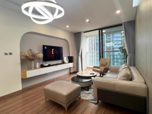 Three-Bedroom Deluxe Apartment room in Vinhomes Metropolis Hanoi - South Land