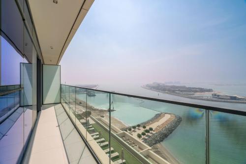 GuestReady - Blue Diamond Beachfront Retreat, Дубай