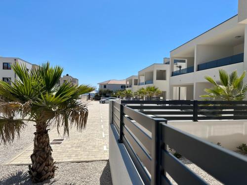 Beautiful new PalmTree Apartments in Vir
