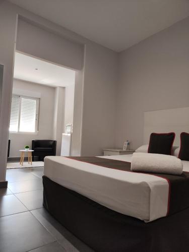 Hostal Jireh Room Type - Large Double Room