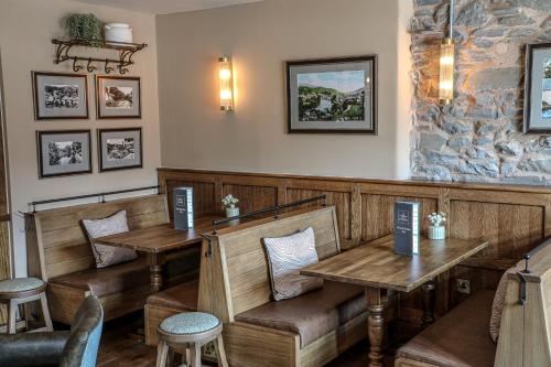 Bridge End Hotel - image 7