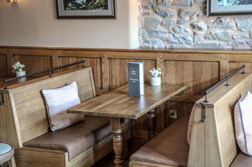 Bridge End Hotel - image 3