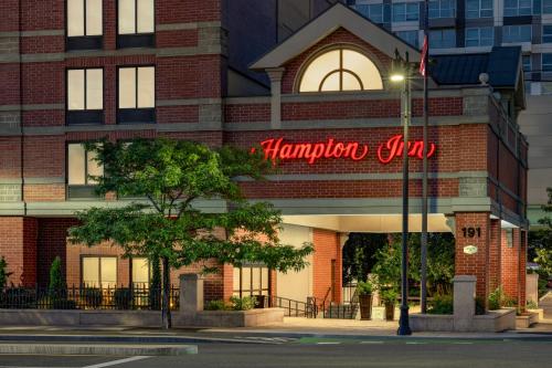 Hampton Inn by Hilton Boston/Cambridge - image 9