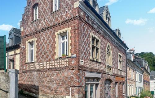 Viesnīcas āriene, Stunning Home In Arques La Bataille Arq in Arques La Bataille