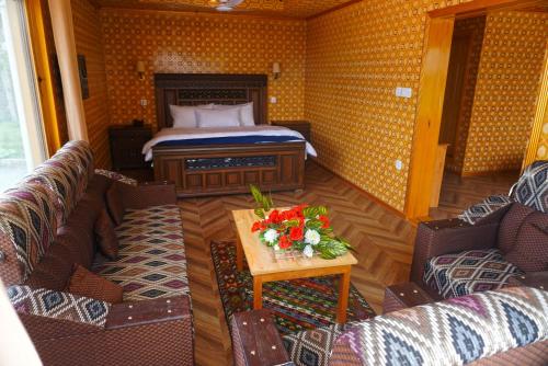 Kert, Mountain Lodge Hotel in Skardu