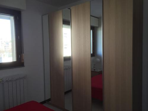 Nice flat overlooking the park, Milan (photo 6)