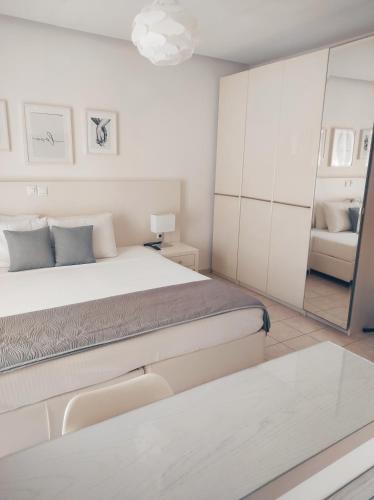 Two-Bedroom Villa image 2