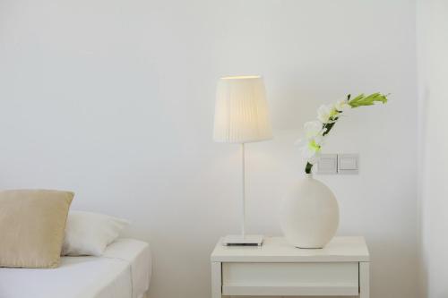 Goodness Villa offers Magnificent Coastal Views - image 2