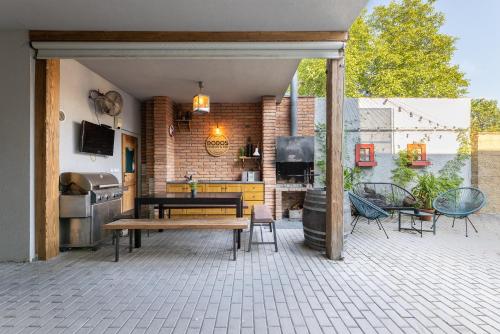 Facilities, Penzion Rodos - Cafe in Prague 20