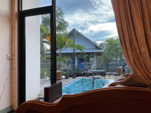 Cozy breezing countryside Pet Cozy breezing countryside Pet