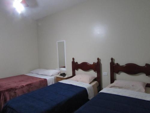 Family Room image 3