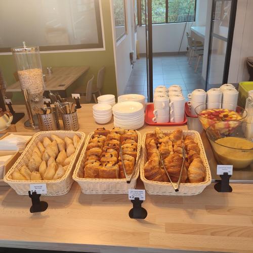 Moov'Appart Hotel Clichy - image 6