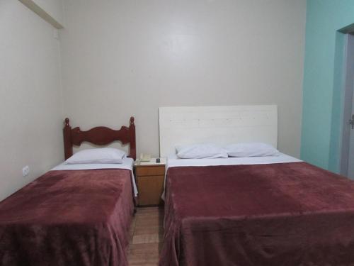 Standard Triple Room room in New Comercial Palace Hotel