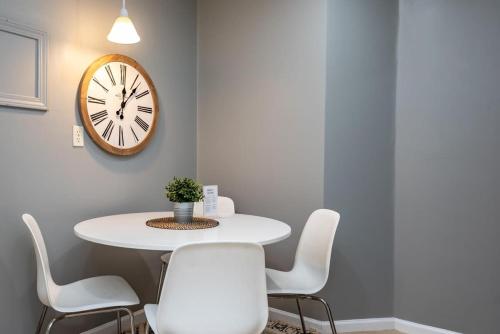 ATL Downtown 2BD KingBed Onsite Parking City View LM508 in Atlanta, USA