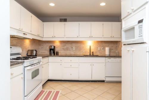 ATL Downtown 2BD KingBed Onsite Parking City View LM508 in Atlanta, USA
