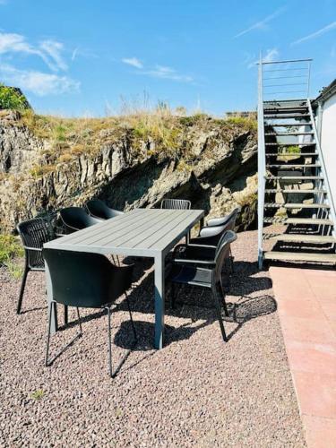 Seadmed, Ruhiges Lay-Haus in der Vulkaneifel, bis zu 7 Personen mit Terrasse, Garten und Kamin in Strohn