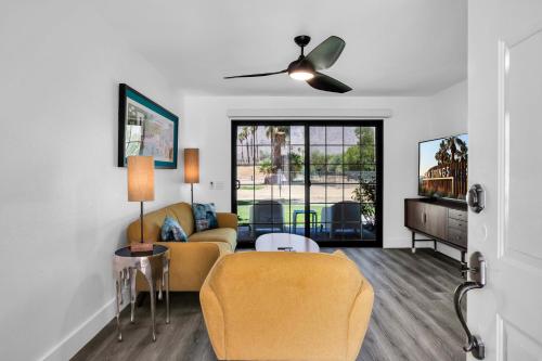 Quaint & Serene in Mesquite CC - A Ryson Property in Palm Springs, USA