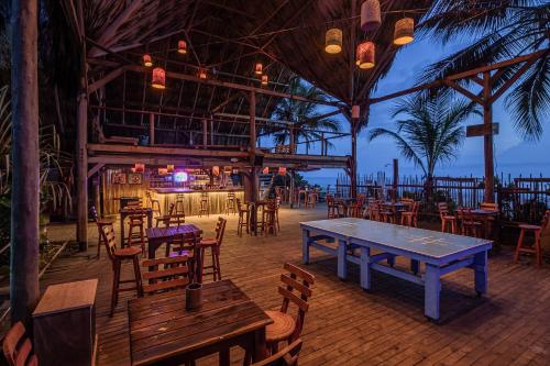 Restoran, Costeño Beach (Costeno Beach) in Santa Marta
