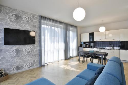 Como Lake Suites - image 3