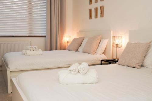Spacious 4BR 4BA gated townhouse with balconies, Central JQ, Бирмингем (фото 8)