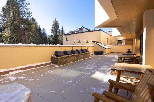 Vista exterior, NEW! Marriott Slope View Ski in Ski out Luxury Studio Sleeps 4 Full kitchen, Amenities & Fee Parking in Breckenridge (CO)