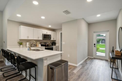 The Balboa - Modern Luxury Getaway in North Port (FL)