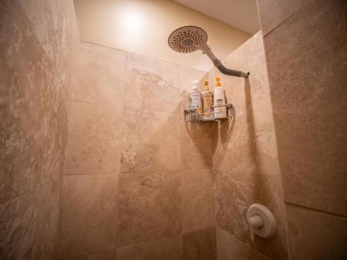 Aloha Aku Bamboo Suite - Discover Beachfront Serenity - image 5