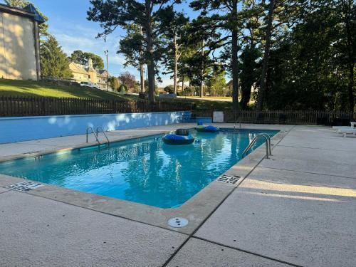 Econo Lodge Eureka Springs - image 12