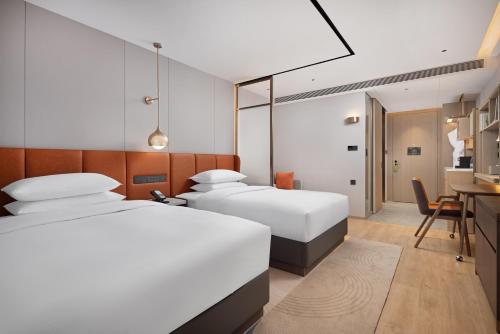 2 double beds