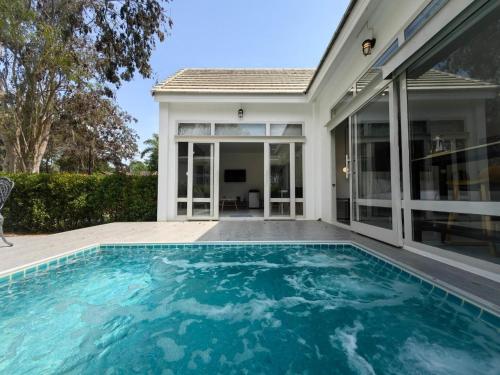 ทิพย์วาริน รีสอร์ท เขาใหญ่ Room Type - Villa with Private Pool