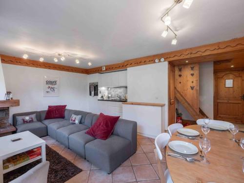 Appartement spacieux proche pistes avec piscine et parking - FR-1-566-71 in Meribel