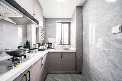 Shanghai Lemon Deluxe Room 南京西路步行街 Shanghai Lemon Deluxe Room 南京西路步行街