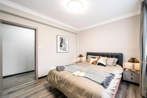 Shanghai Lemon Deluxe Room 南京西路步行街 Shanghai Lemon Deluxe Room 南京西路步行街