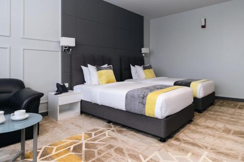 Standard Twin Room (Free Return Airport Transfer & 10% discount on Food & Beverage) image 4