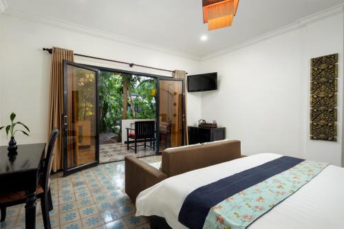 Deluxe Double Room Pool View  image 10