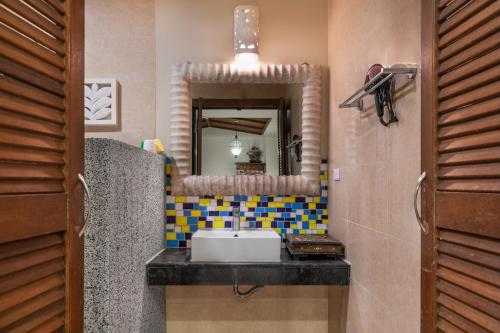 Quadruple Room with Bath image 6