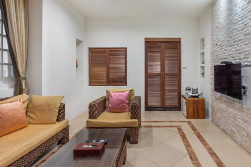Quadruple Room with Bath image 5
