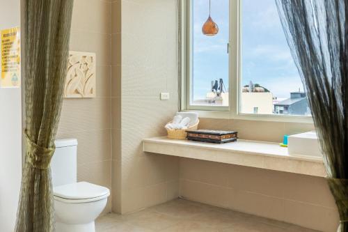 Deluxe Double Room with Balcony and Sea View image 9