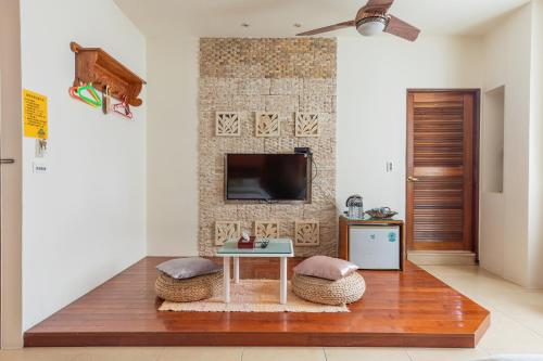 Standard Quadruple Room image 5
