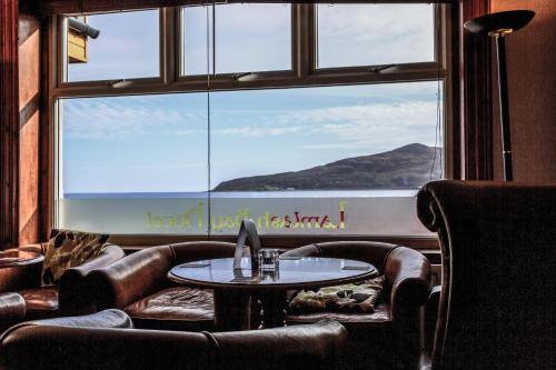 Паб/Коктейль-бар, Lamlash Bay Hotel in Лемлеш