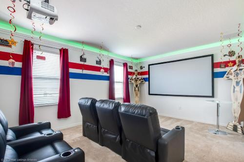 Last Minute Disney Getaway! Private Pool, Hot Tub & Games Room. Book Now! #80585 in Davenport, USA