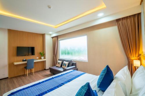 room detail thumbnail 1