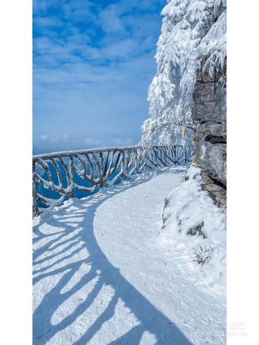 Only waiting for you-Tianmen mountαin-English reception-Scenic guide Only waiting for you-Tianmen mountαin-English reception-Scenic guide