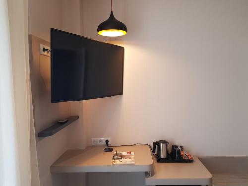 Brit Hotel de Grignan Vichy - image 4